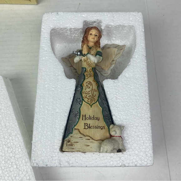 Elements Holiday Blessing 82050 Collectible Figurine Angel Barbara McDonald 2007 - Picture 7 of 8